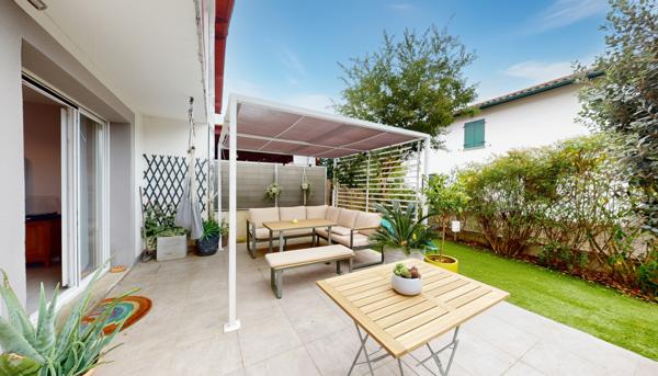 Maison 5 pièces sur 3 niveaux jardinet et garage Larressore