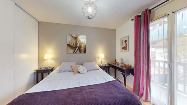 Maison 5 pièces sur 3 niveaux jardinet et garage Larressore