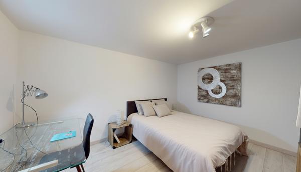 Maison 5 pièces sur 3 niveaux jardinet et garage Larressore