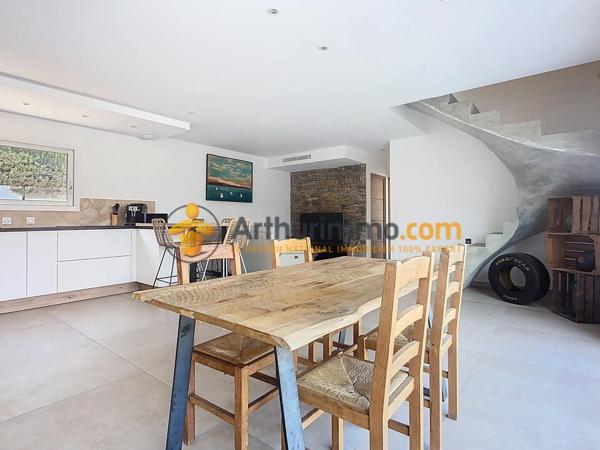 Vente                                                      Villa
                        
                     4 pièces                      110 m2                     à Tresserre