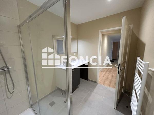 Location Appartement 3 pièces 76.57 m² - Vichy 03200