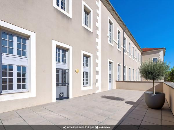 Appartement
         3 pièces
        - 99 m² 210 000 € *