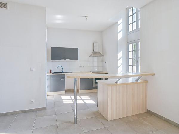 Appartement
         3 pièces
        - 99 m² 210 000 € *