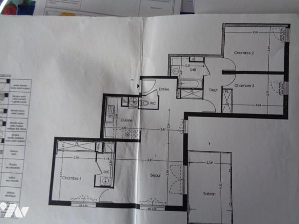 Appartement T4 de 82,78 m² en parfait état avec accès tram et commerces à pied