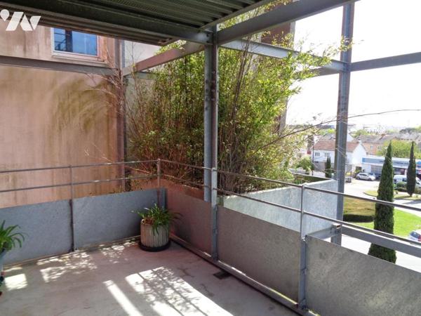 Appartement T4 de 82,78 m² en parfait état avec accès tram et commerces à pied