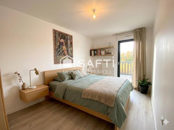 Appartement avec grande terrasse, traversant, lumineux
