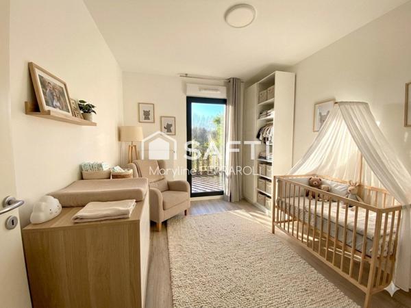 Appartement avec grande terrasse, traversant, lumineux