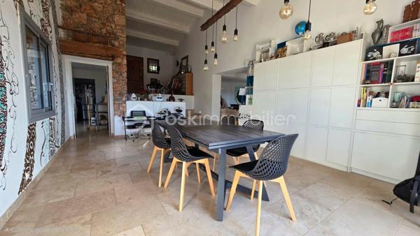 Maison en pierre de 180 m²