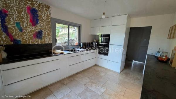 Maison en pierre de 180 m²