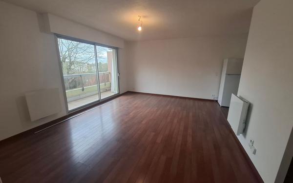 Appartement à louer    2 pièces • 62 m2 Mont-de-Marsan