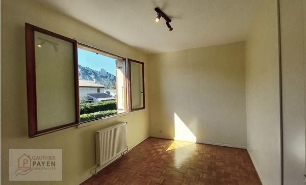 Maison mitoyenne guilherand proche écoles et collège 240 000 €