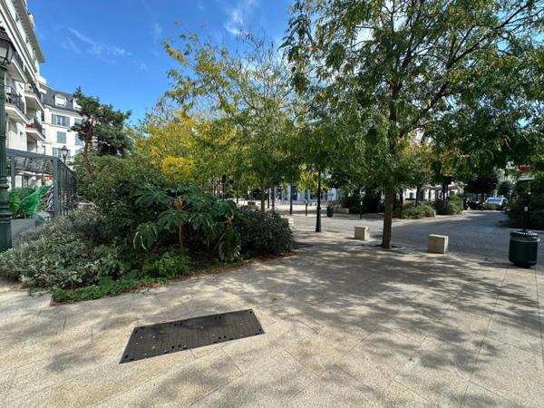 Appartement à vendre 2 pièces LA GARENNE COLOMBES (92)