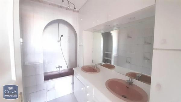Appartement à louer 3 pièces 69.53m² Marseille 9e Arrondissement (13009)