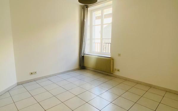 Appartement à louer    3 pièces •  Neufchâteau