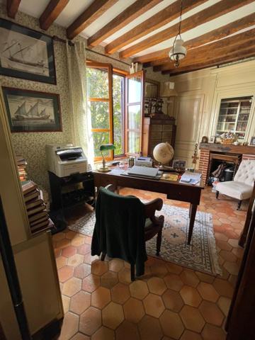 Elégante dans son parc