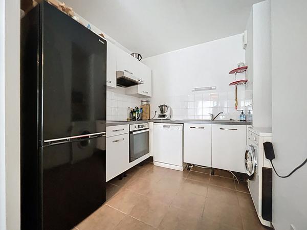 A vendre - Appartement T2 de 45 m² avec balcon et garage dans résidence récente (2012) avec ascenseur "Angers Gare/ Visitation"