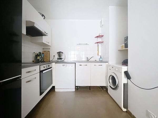 A vendre - Appartement T2 de 45 m² avec balcon et garage dans résidence récente (2012) avec ascenseur "Angers Gare/ Visitation"