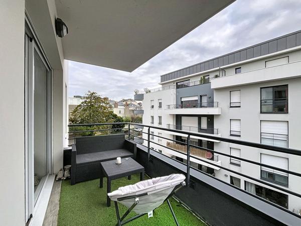 A vendre - Appartement T2 de 45 m² avec balcon et garage dans résidence récente (2012) avec ascenseur "Angers Gare/ Visitation"