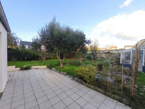 Maison de ville + Garage + Jardin