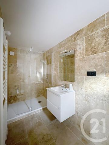 Appartement F3 à vendre  3 pièces - 63,94 m2 RIOM - 63