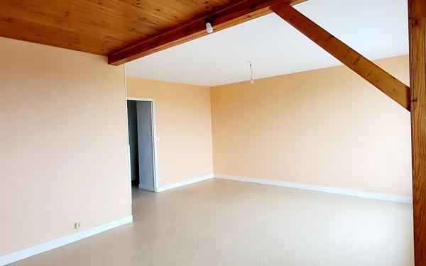 Appartement à vendre    3 pièces • 70,70 m2 Gien