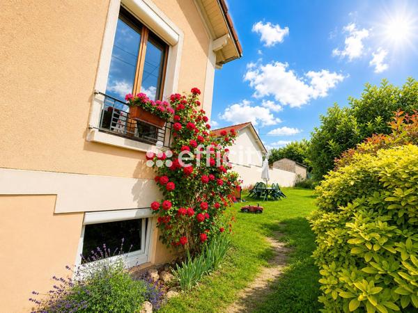 Maison
         4 pièces
        - 71 m² 299 000 € *
