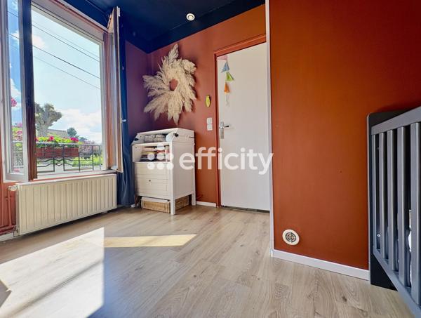Maison
         4 pièces
        - 71 m² 299 000 € *