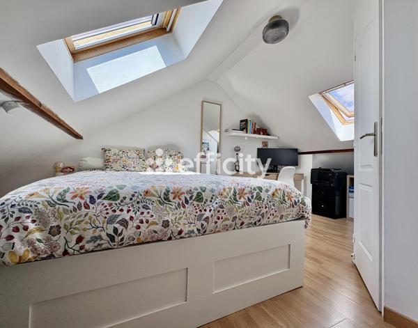 Maison
         4 pièces
        - 71 m² 299 000 € *