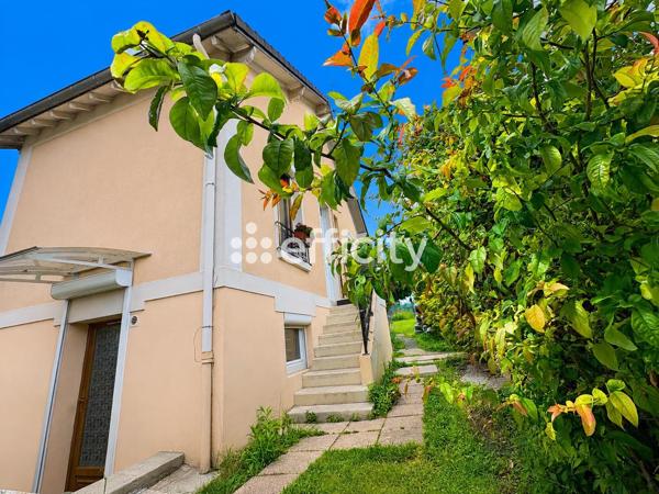 Maison
         4 pièces
        - 71 m² 299 000 € *