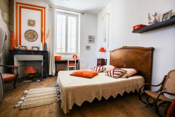 SECTEUR SAINT ANDRÉ DE CUBZAC (5MN)-Ensemble immobilier de rapport en pierres.