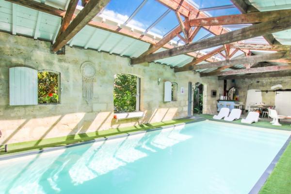 SECTEUR SAINT ANDRÉ DE CUBZAC (5MN)-Ensemble immobilier de rapport en pierres.