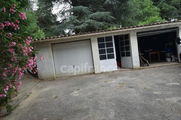 Maison 4 chambres, 1 bureau, dépendances, terrain clos 22694m2 à MEILHAN SUR GARONNE (47)