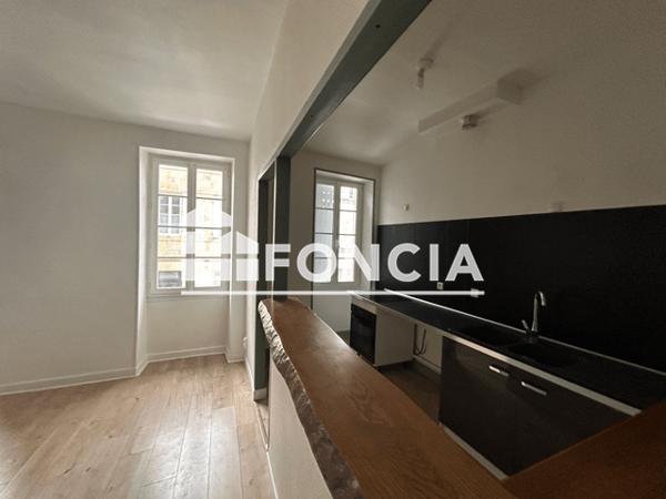 Location Appartement 3 pièces 72 m² - 113 RUE THIERS Rochefort 17300