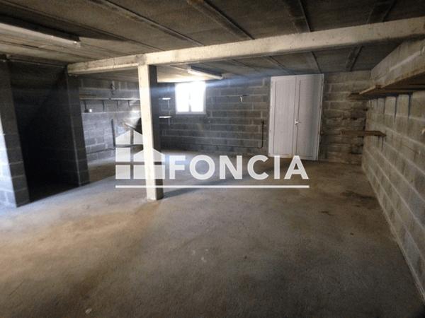 Location Maison 5 pièces 112.84 m² - 39 RUE BEAUSEJOUR L'houmeau 17137