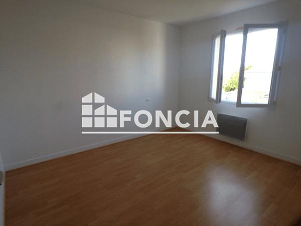Location Maison 5 pièces 112.84 m² - 39 RUE BEAUSEJOUR L'houmeau 17137