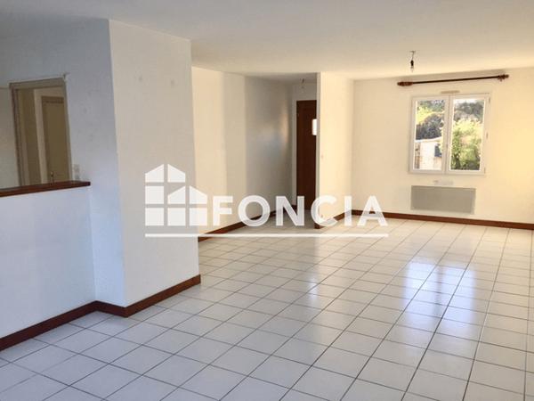 Location Maison 5 pièces 112.84 m² - 39 RUE BEAUSEJOUR L'houmeau 17137