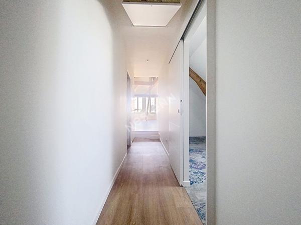 A vendre- Appartement rénové de 60m2 en centre-ville de Chateau Gontier Sur Mayenne 2 pièces