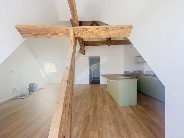 A vendre- Appartement rénové de 60m2 en centre-ville de Chateau Gontier Sur Mayenne 2 pièces