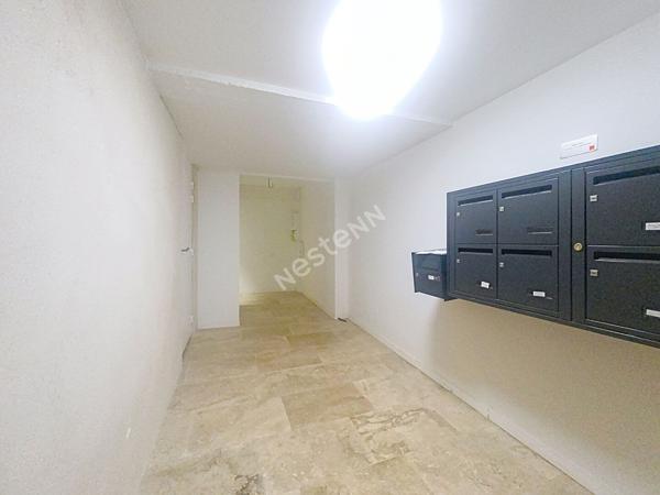 A vendre- Appartement rénové de 60m2 en centre-ville de Chateau Gontier Sur Mayenne 2 pièces
