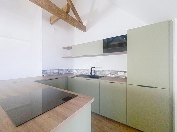 A vendre- Appartement rénové de 60m2 en centre-ville de Chateau Gontier Sur Mayenne 2 pièces