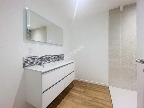 A vendre- Appartement rénové de 60m2 en centre-ville de Chateau Gontier Sur Mayenne 2 pièces