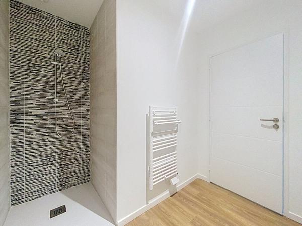 A vendre- Appartement rénové de 60m2 en centre-ville de Chateau Gontier Sur Mayenne 2 pièces