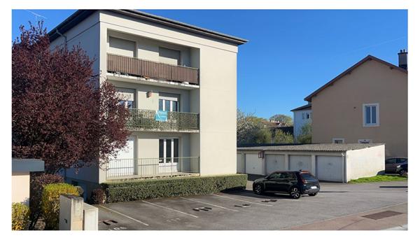 Golbey centre, T2 avec balcon et garage