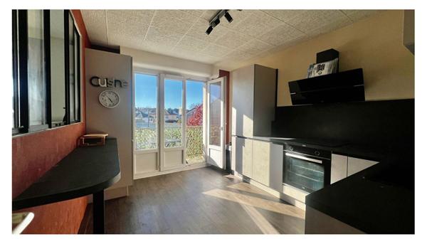 Golbey centre, T2 avec balcon et garage