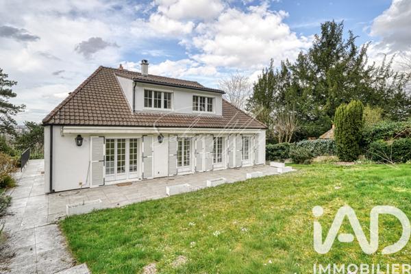 Maison à vendre 7 pièces 190,37 m² Bougival