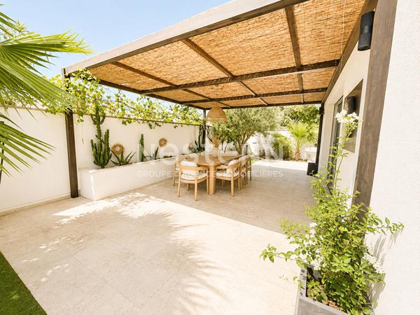 Maison Marignane 5 pièces 156,3 m², 3 chambres, bureau, piscine, jardin, terrasse, exposition plein sud, prestations haut de gamme