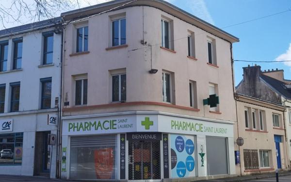 Immeuble à vendre    6 pièces • 355 m2 Brest