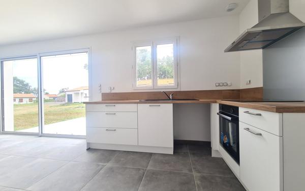 Maison à vendre    4 pièces •  Breuillet