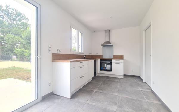 Maison à vendre    4 pièces •  Breuillet