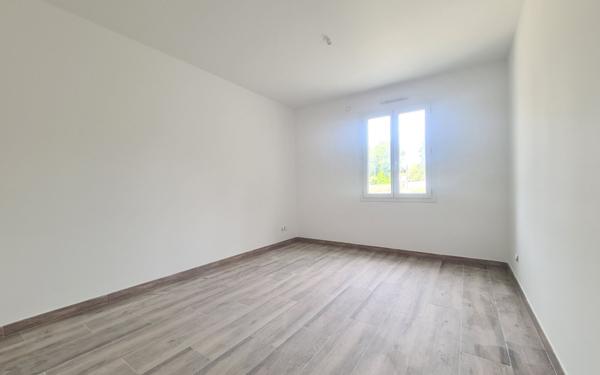 Maison à vendre    4 pièces •  Breuillet